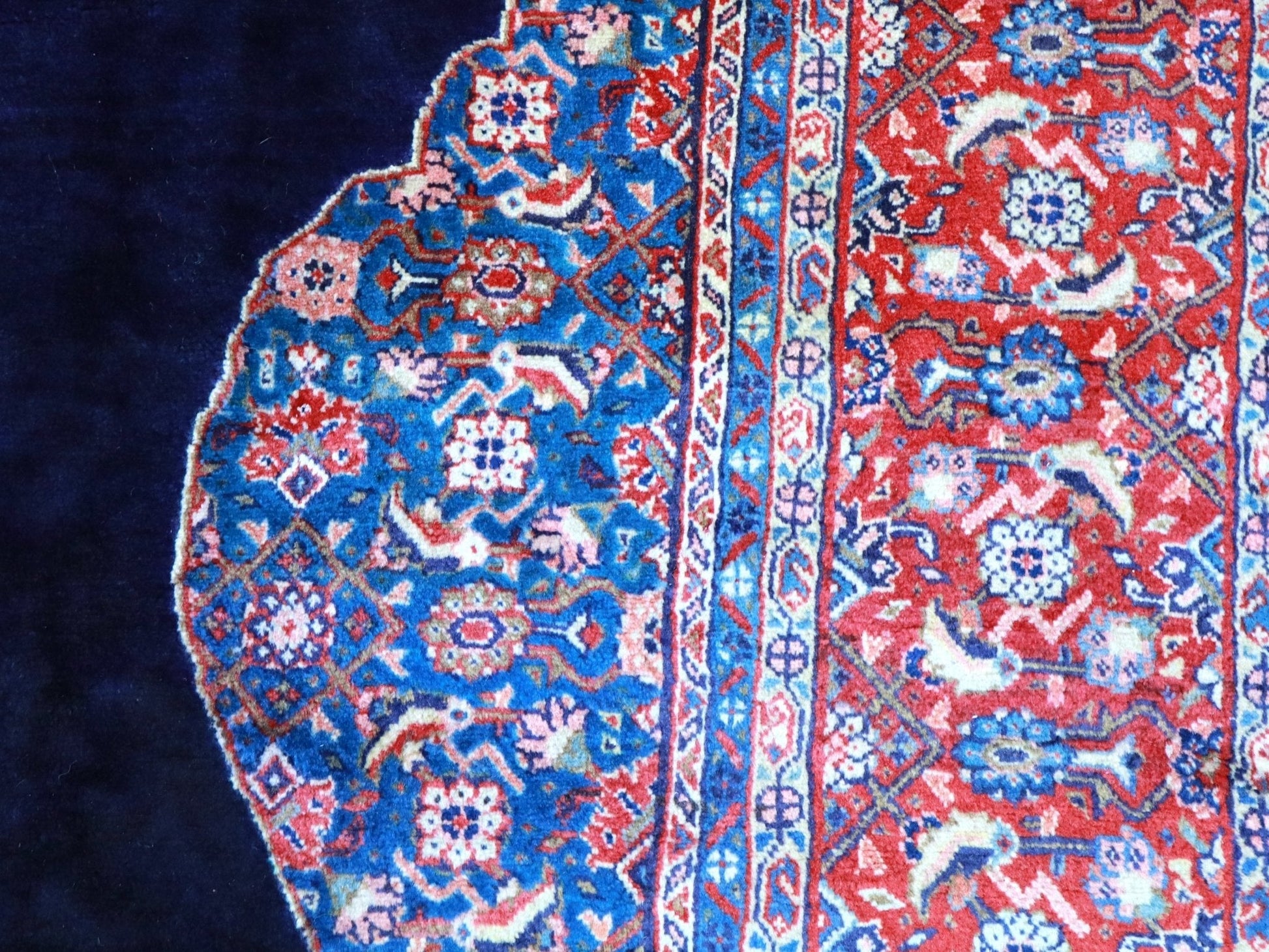 Persian Sarouk Rug | 7' 9" x 11' - Velora Luxury Fashion