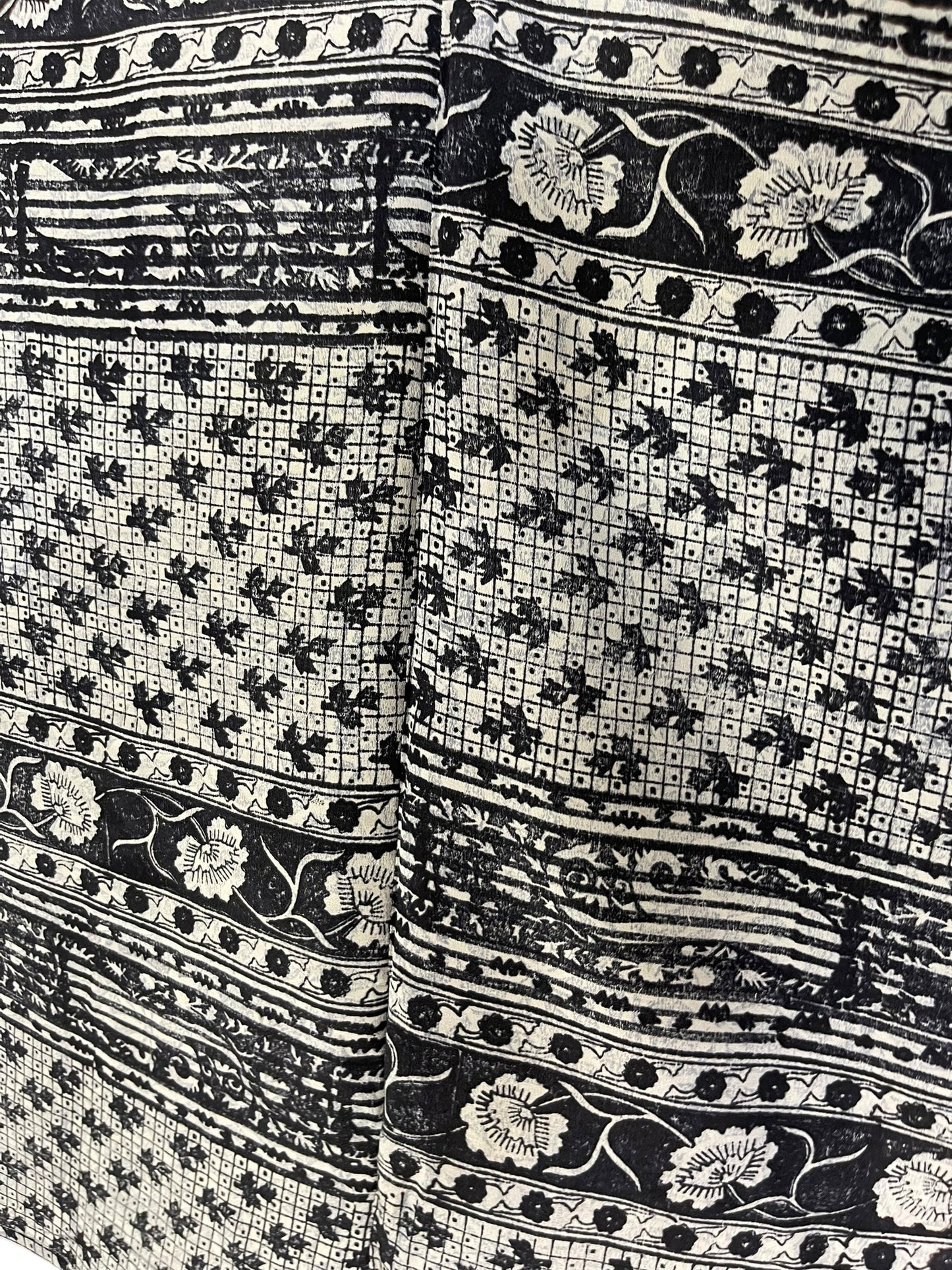 PRC6977 Avatar Pure Silk Cardigan - Velora