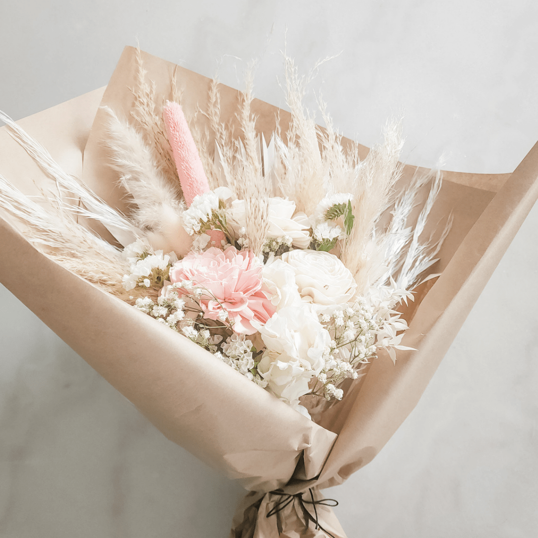 Preserved and Dried Floral Bouquet - Velora Luxury Fashion