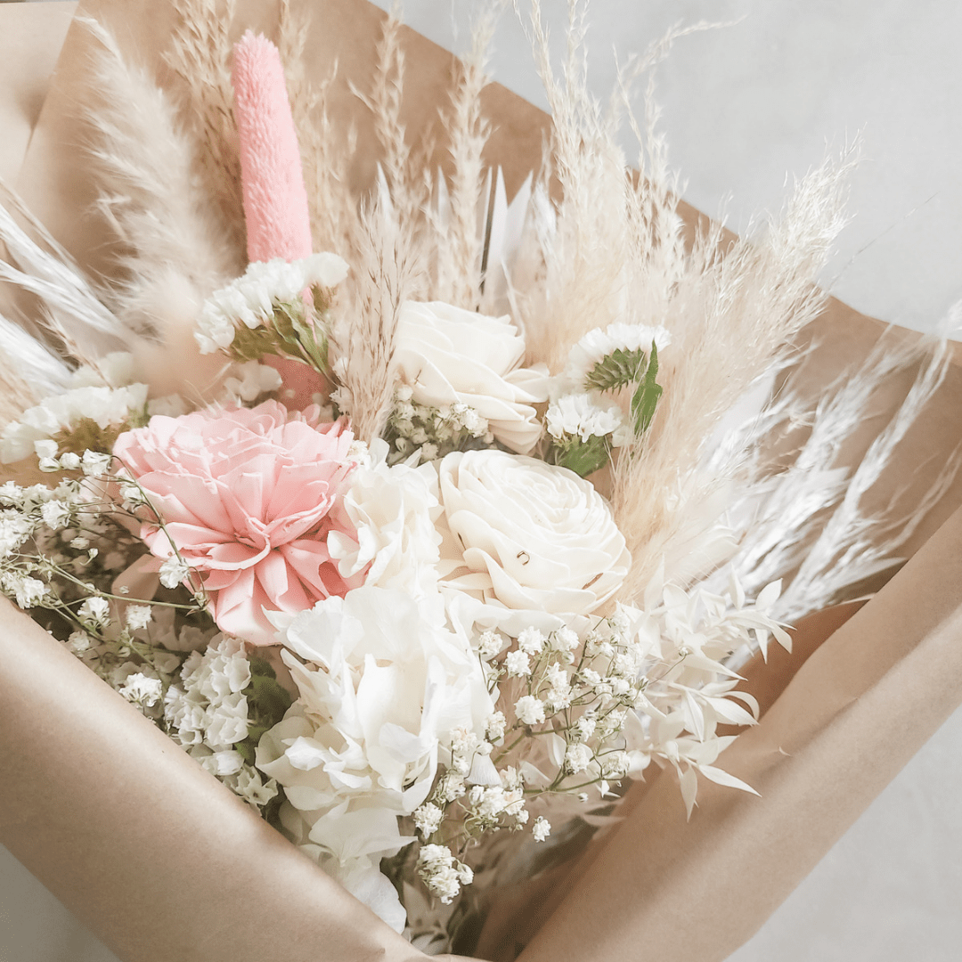 Preserved and Dried Floral Bouquet - Velora Luxury Fashion