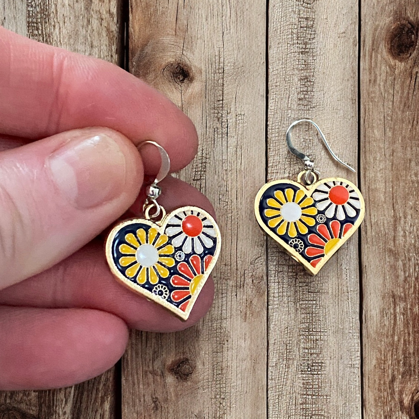 Retro Flower Power Earrings – Colorful Enamel Dangles, Hypoallergenic & Lightweight - Velora Luxury Fashion