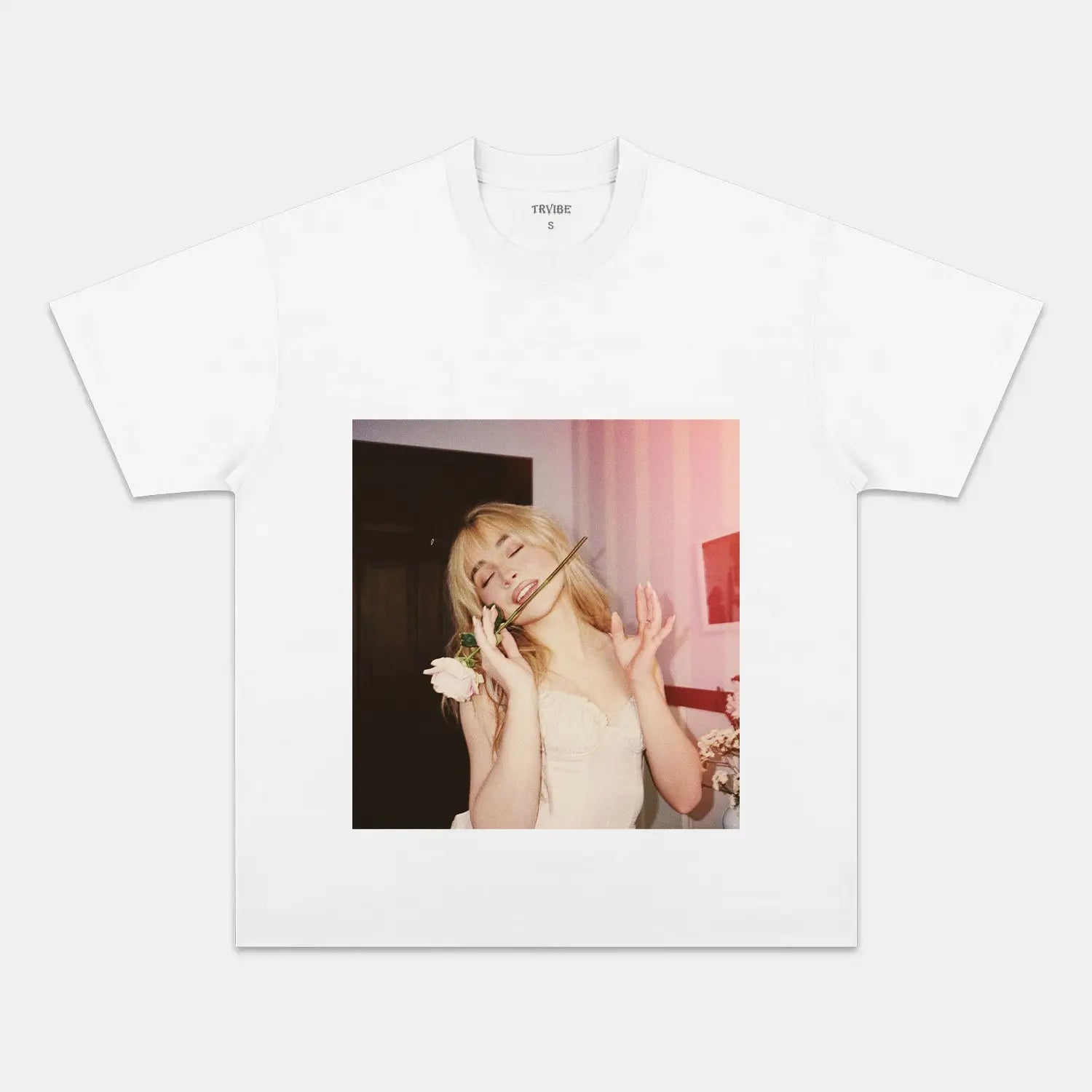 Sabrina Carpenter: Music Icon Tee V6 - Velora