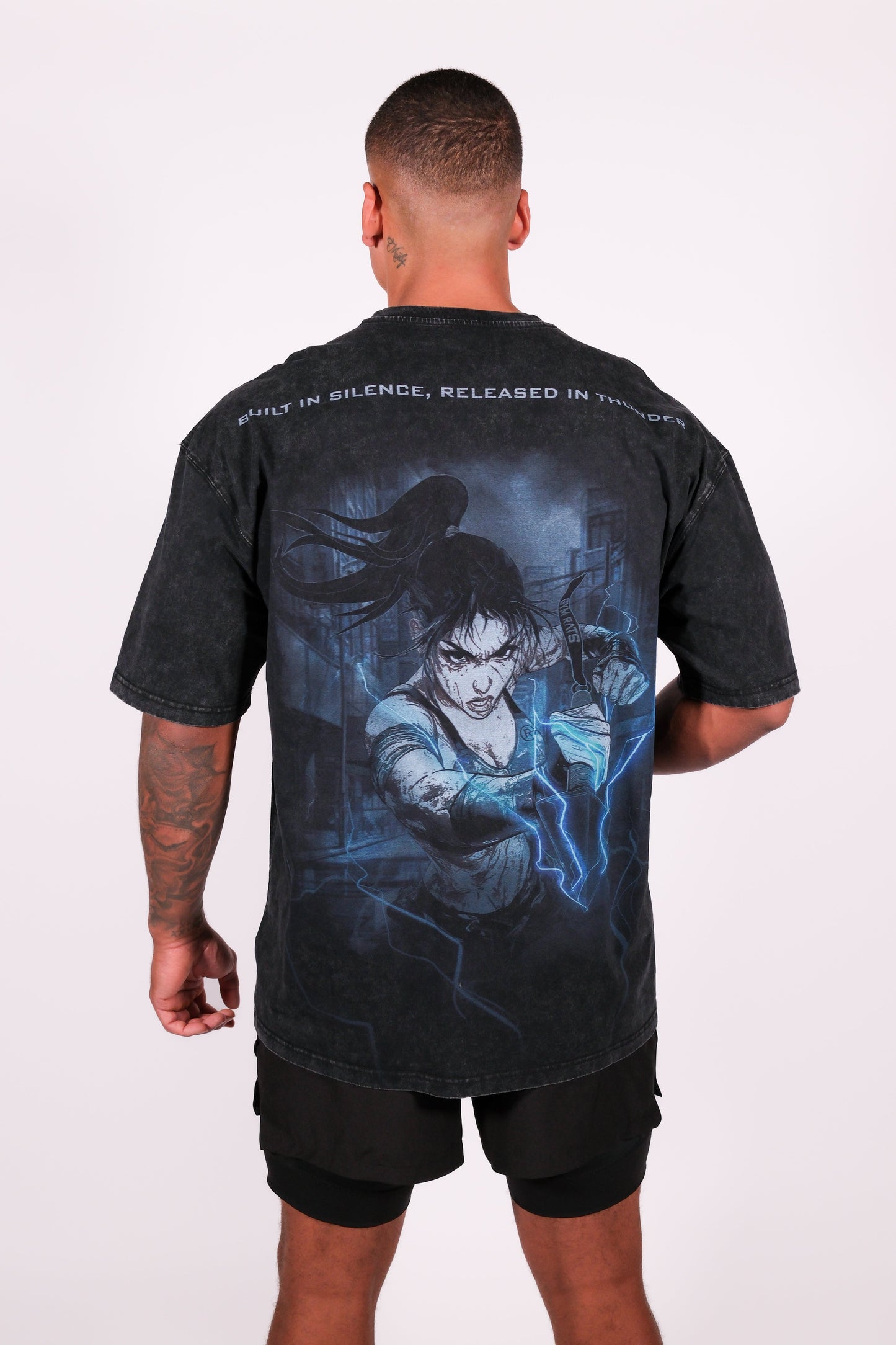 STREET FIGHTER - Velora Luxury Fashion