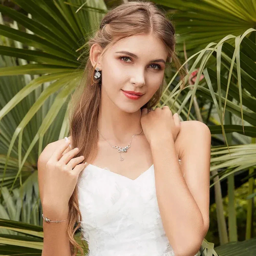 Sterling Silver Dancing Bee Charm Bracelet with CZ - Velora Luxury Fashion