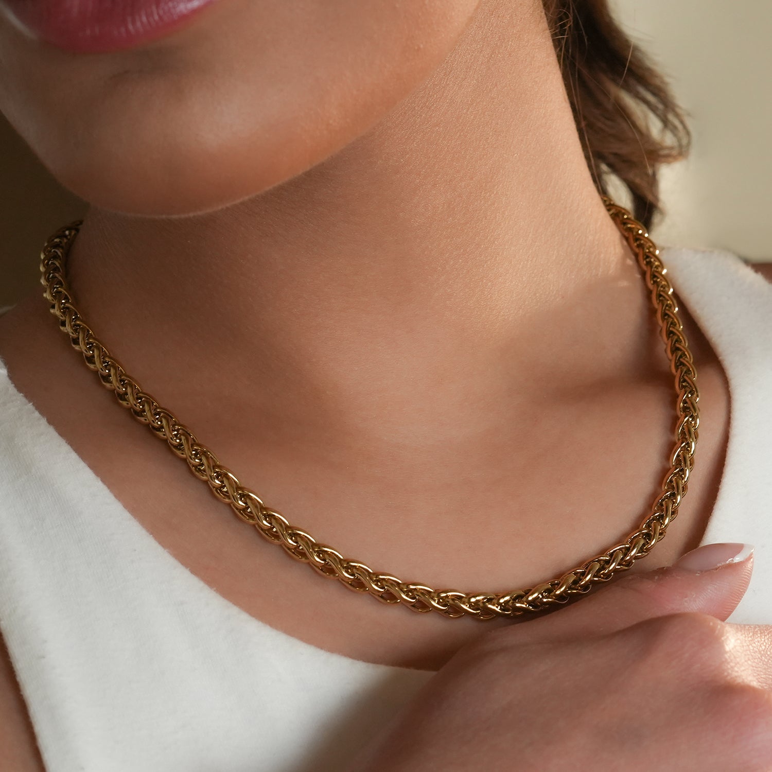 Style ABBOT: Interwoven Oval Hoop Chunky Necklace - Velora Luxury Fashion