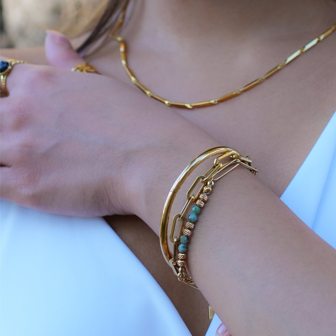 Style BARGARH: Classic Style Gold Bangle - Velora Luxury Fashion