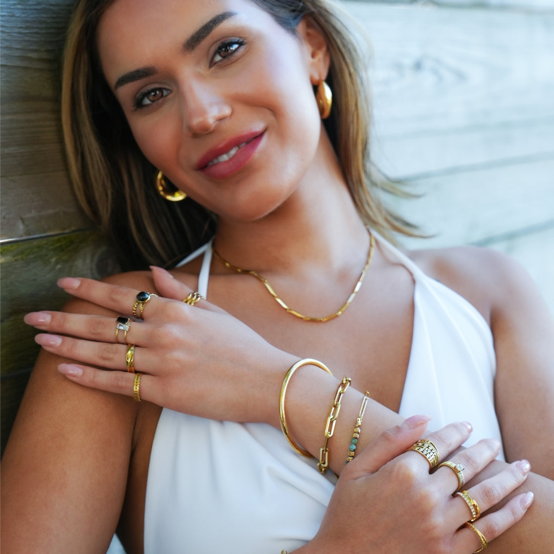 Style BARGARH: Classic Style Gold Bangle - Velora Luxury Fashion