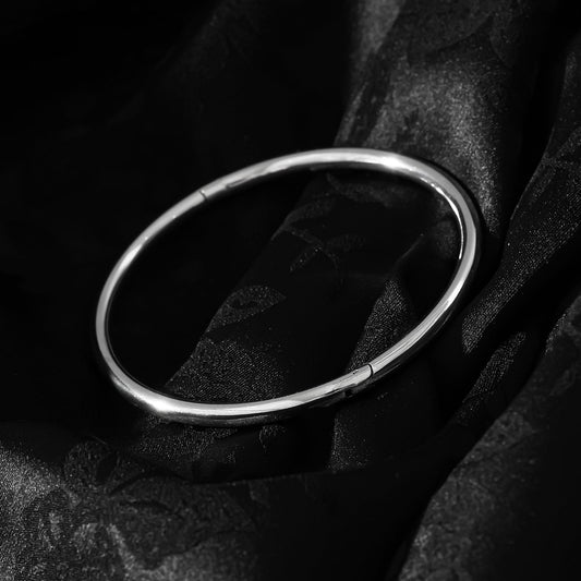 Style BARGARH: Classic Style Silver Bangle - Velora Luxury Fashion