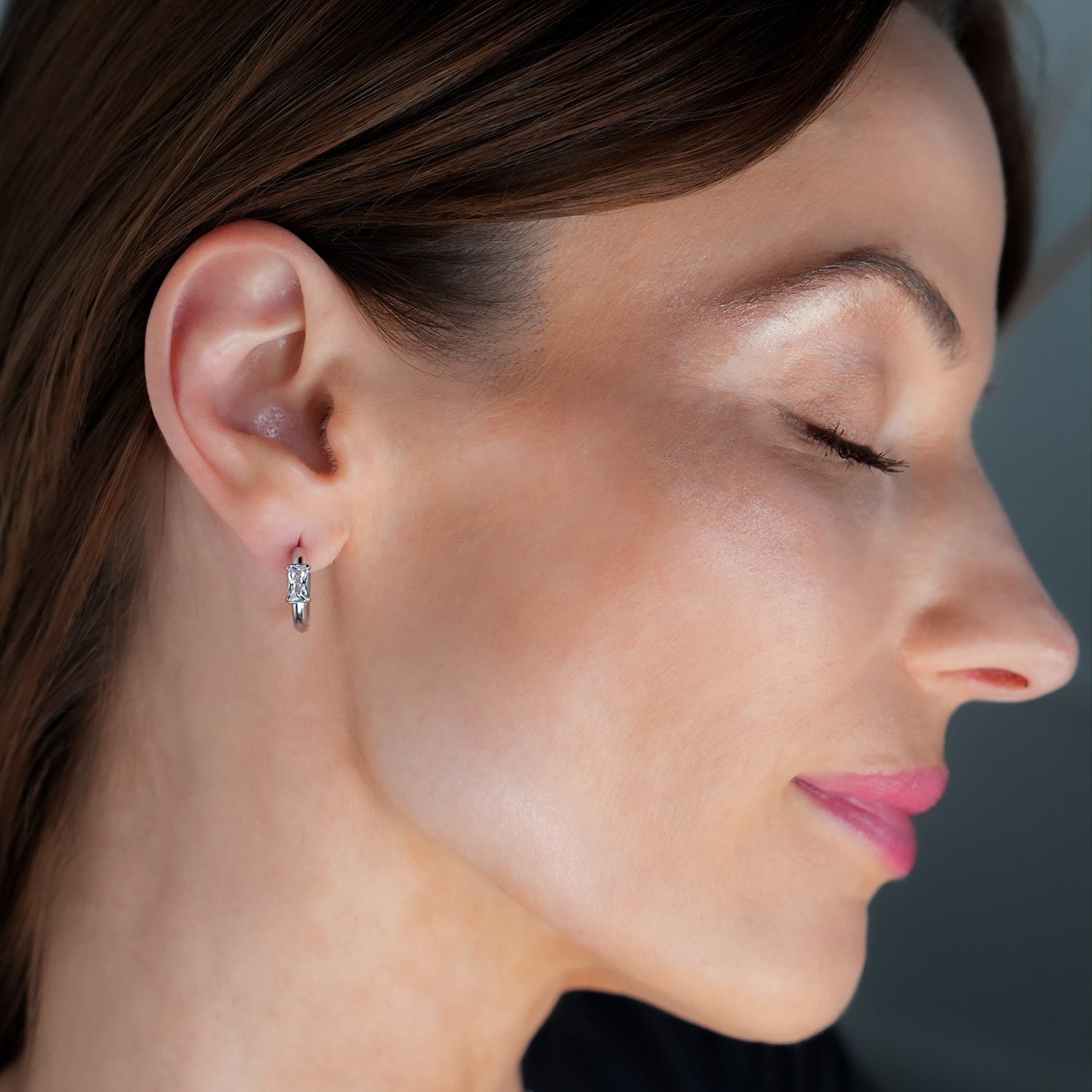 Style CONWYN: Retro Style Hoops with an Encased Clear Zirconia Charm in Silver. - Velora Luxury Fashion