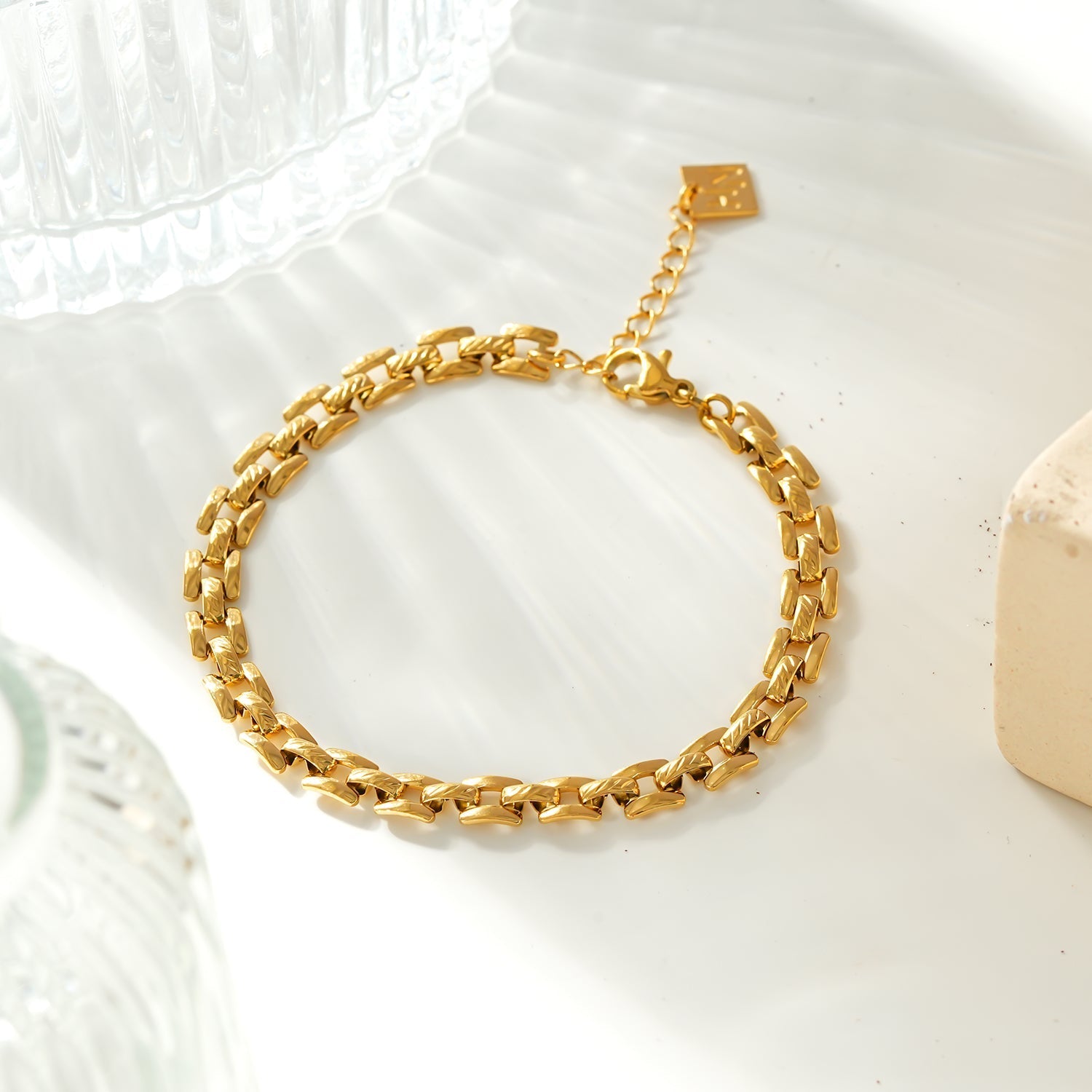 Style PROVINIA: Retro Watch Style Strap Bracelet in Gold - Velora Luxury Fashion