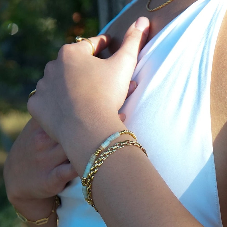 Style PROVINIA: Retro Watch Style Strap Bracelet in Gold - Velora Luxury Fashion