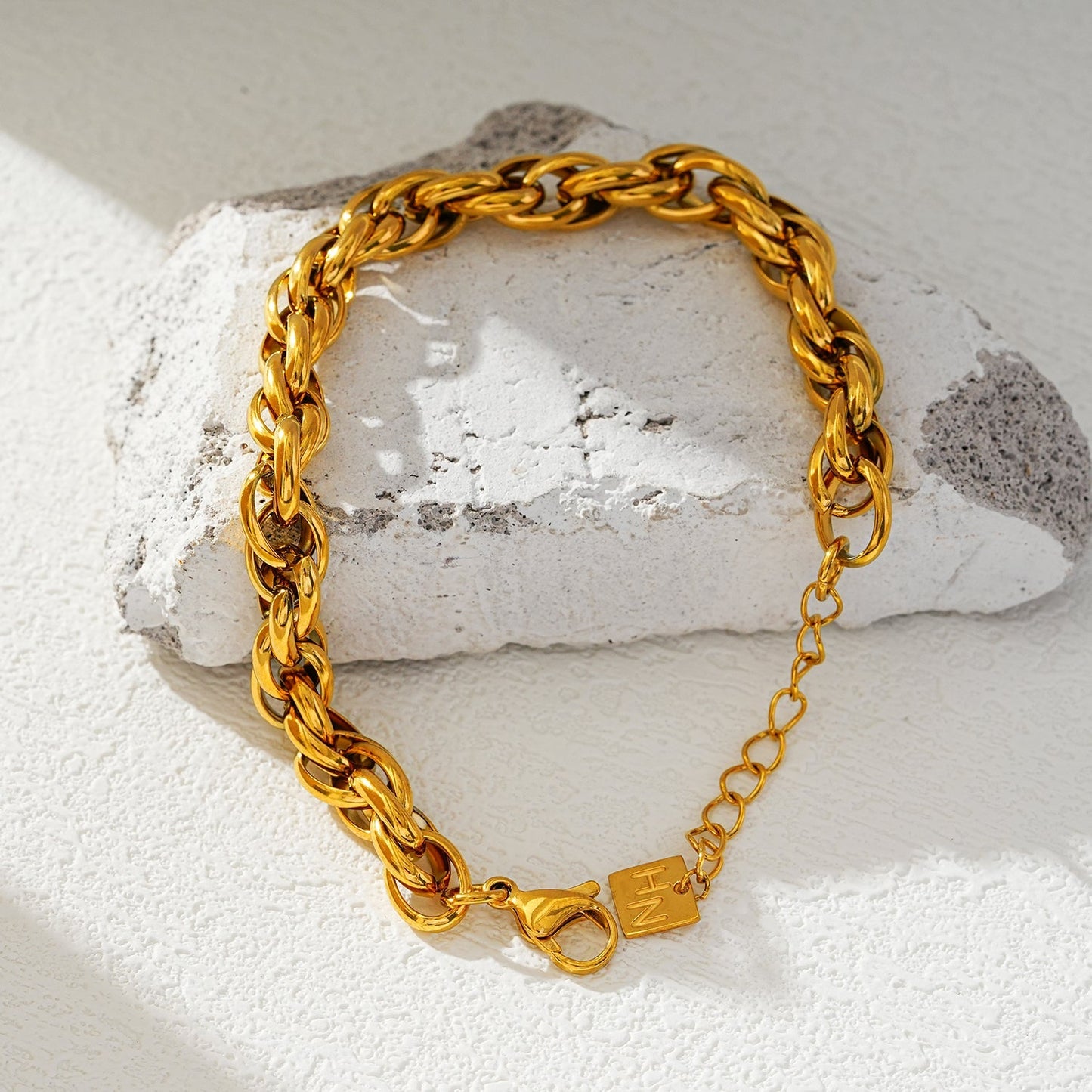 Style WANDSWORTH: Chunky Intricate Multi-Link Bracelet - Velora Luxury Fashion