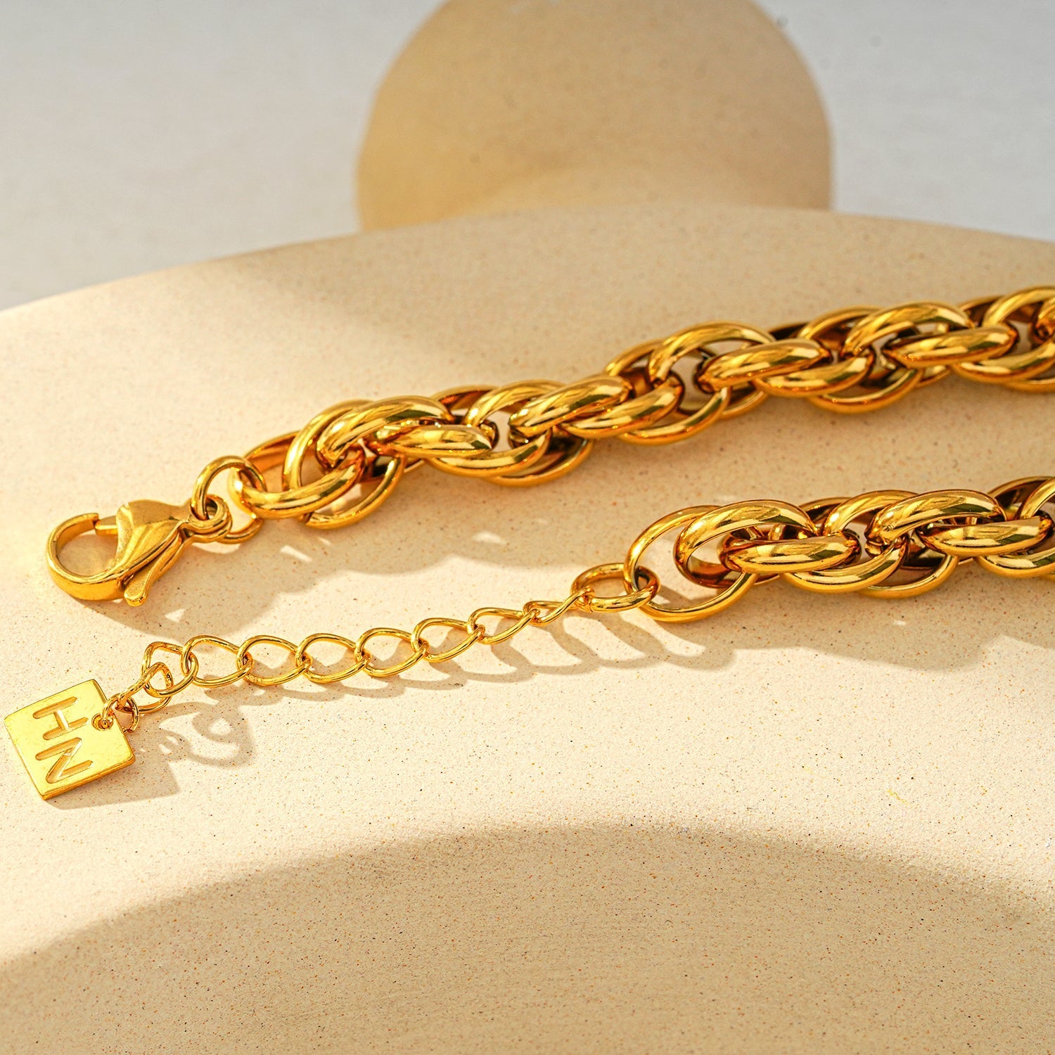 Style WANDSWORTH: Chunky Intricate Multi-Link Bracelet - Velora Luxury Fashion