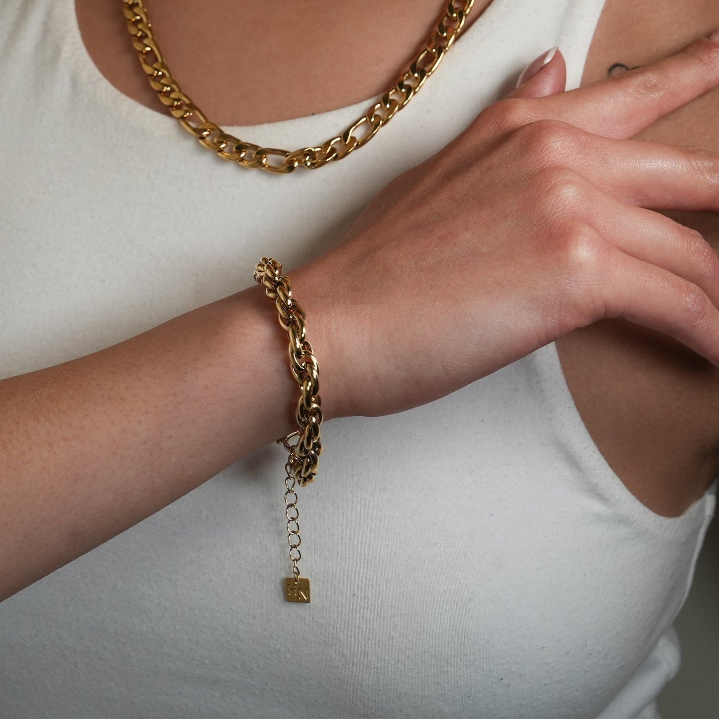Style WANDSWORTH: Chunky Intricate Multi-Link Bracelet - Velora Luxury Fashion