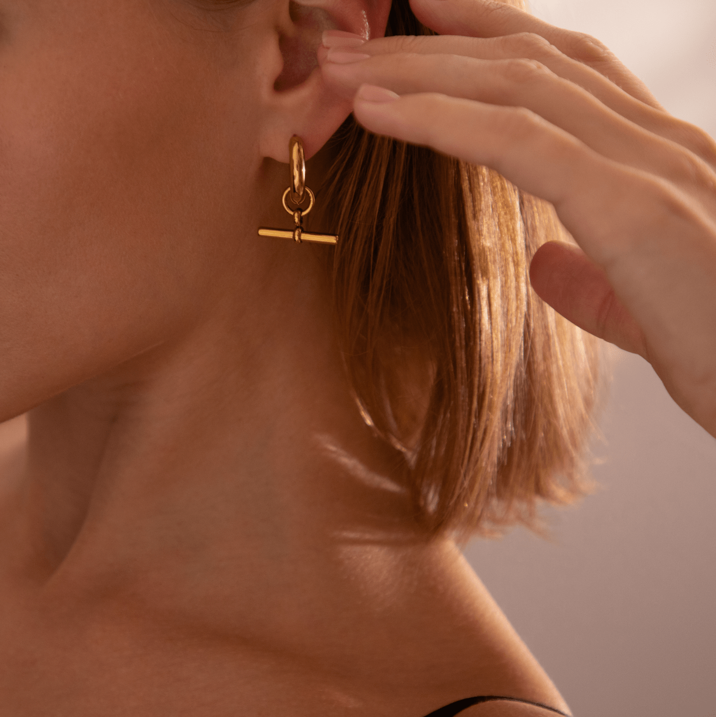 T Bar Chubby Hoops - Velora Luxury Fashion