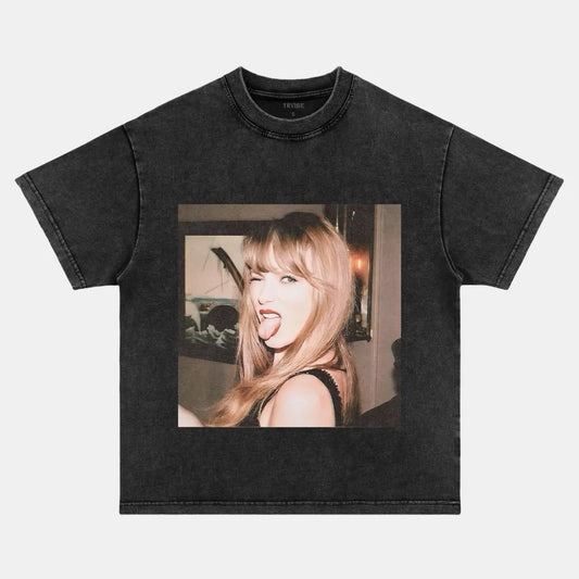 Taylor Swift: Music Icon Tee V2 - Velora