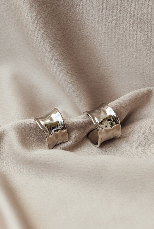 The Amelia Hoop Earrings ( Gold & Silver ) - Velora Luxury Fashion