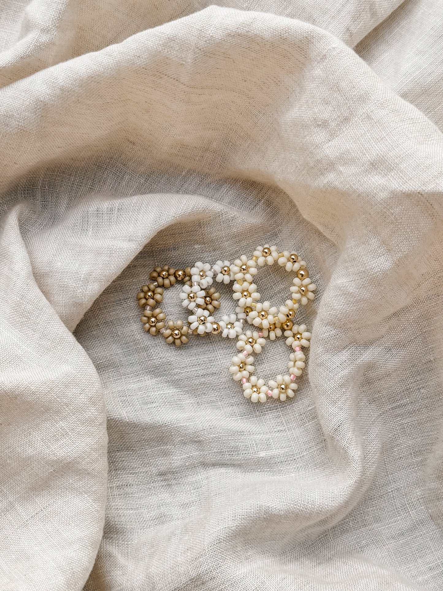 The Daisy Chain Ring Collection - Velora Luxury Fashion
