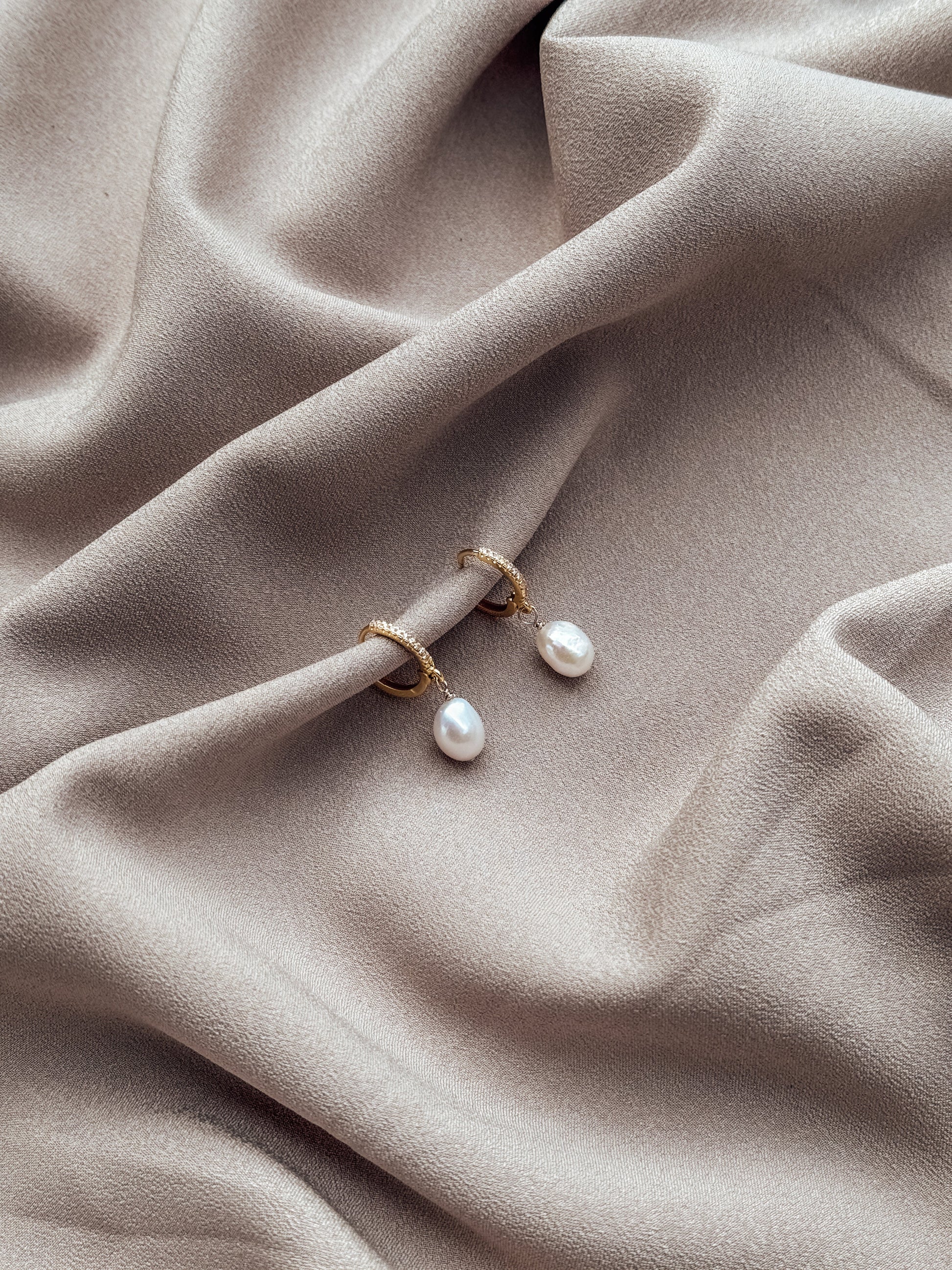 The Diana Huggies - Velora Luxury Fashion