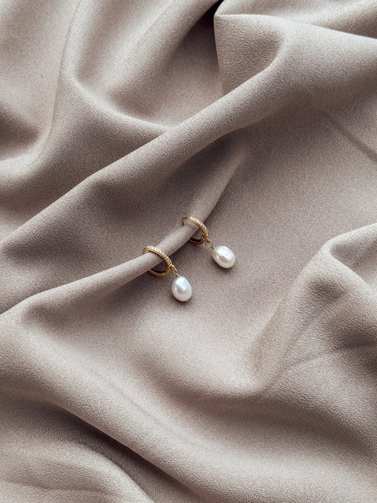 The Diana Huggies - Velora Luxury Fashion