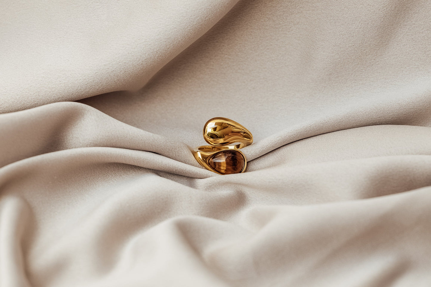 The Katherine Ring ( Gold & Silver ) - Velora Luxury Fashion