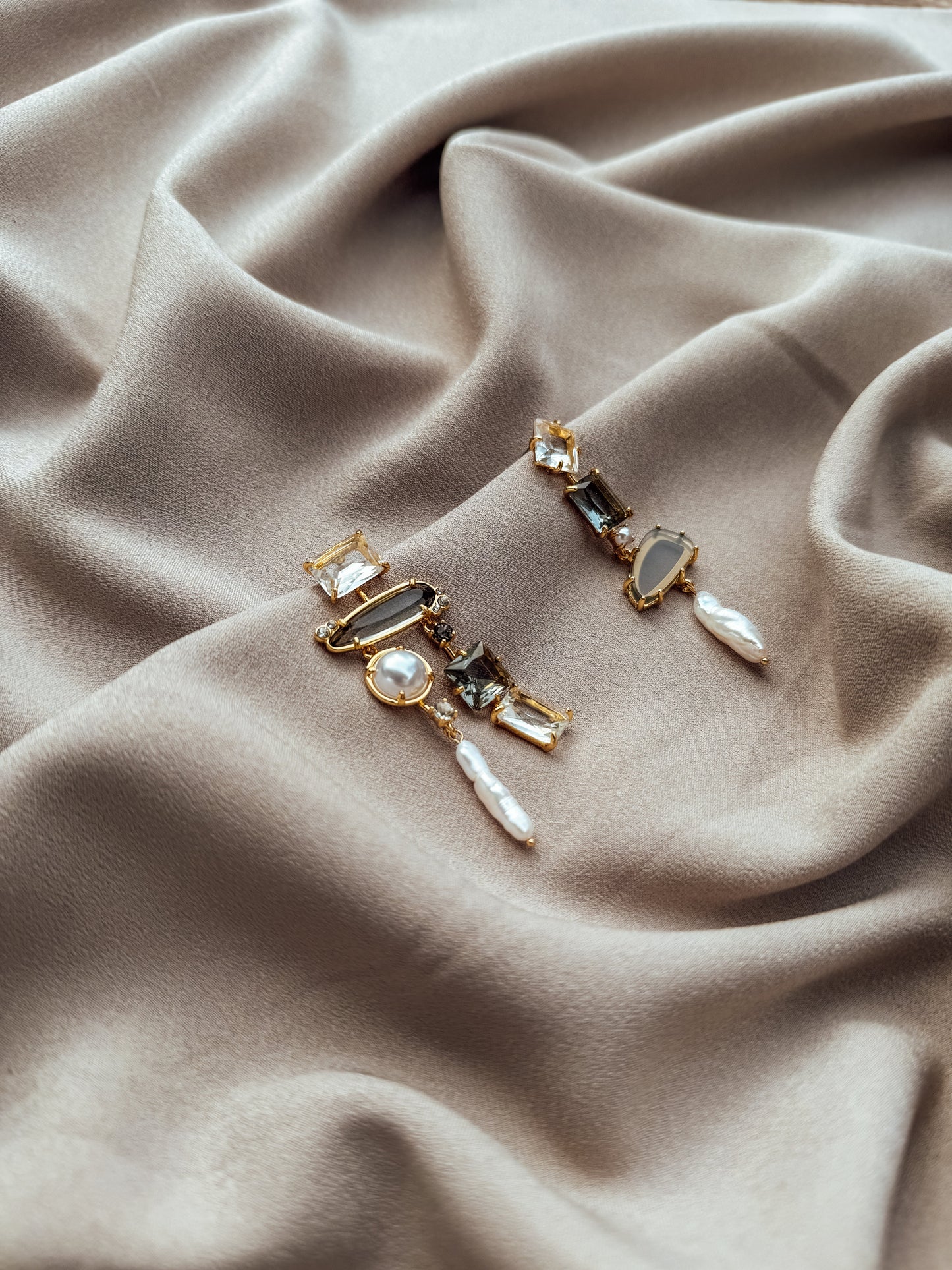 The Kenzie asymmetric earrings - Velora Luxury Fashion