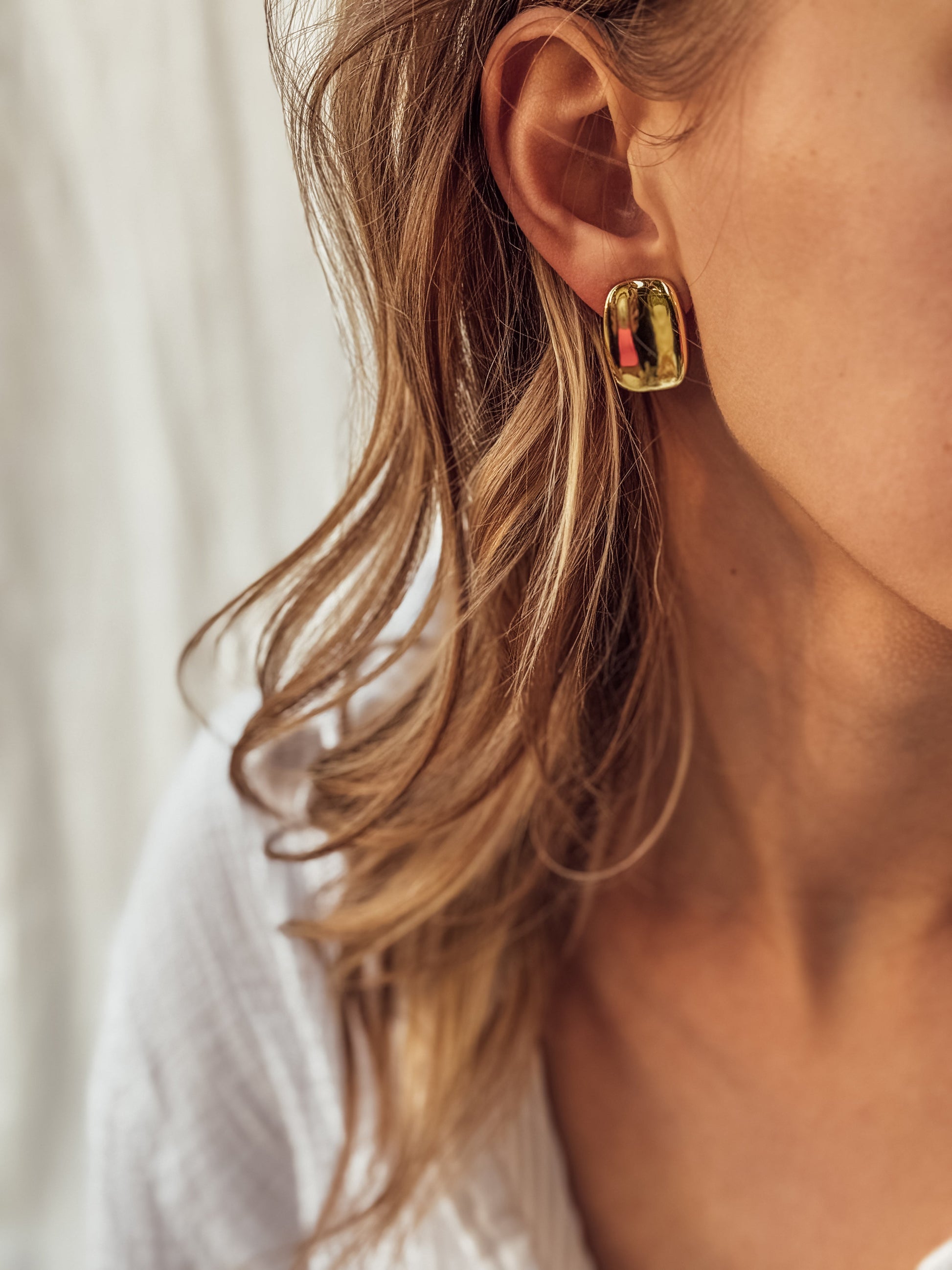 The Kerr Stud Earrings - Velora Luxury Fashion