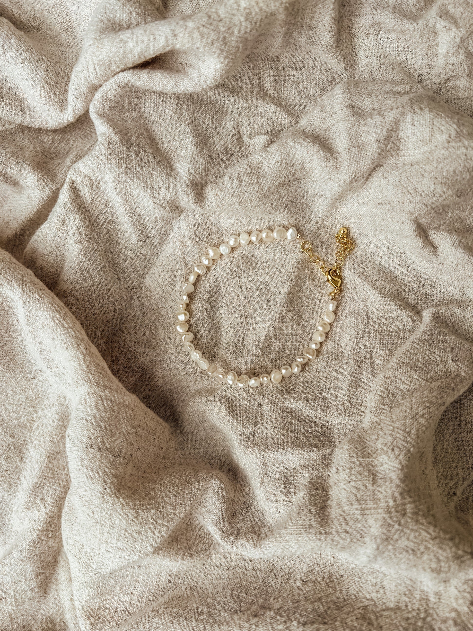 The Leilani Pearl Bracelet - Velora Luxury Fashion