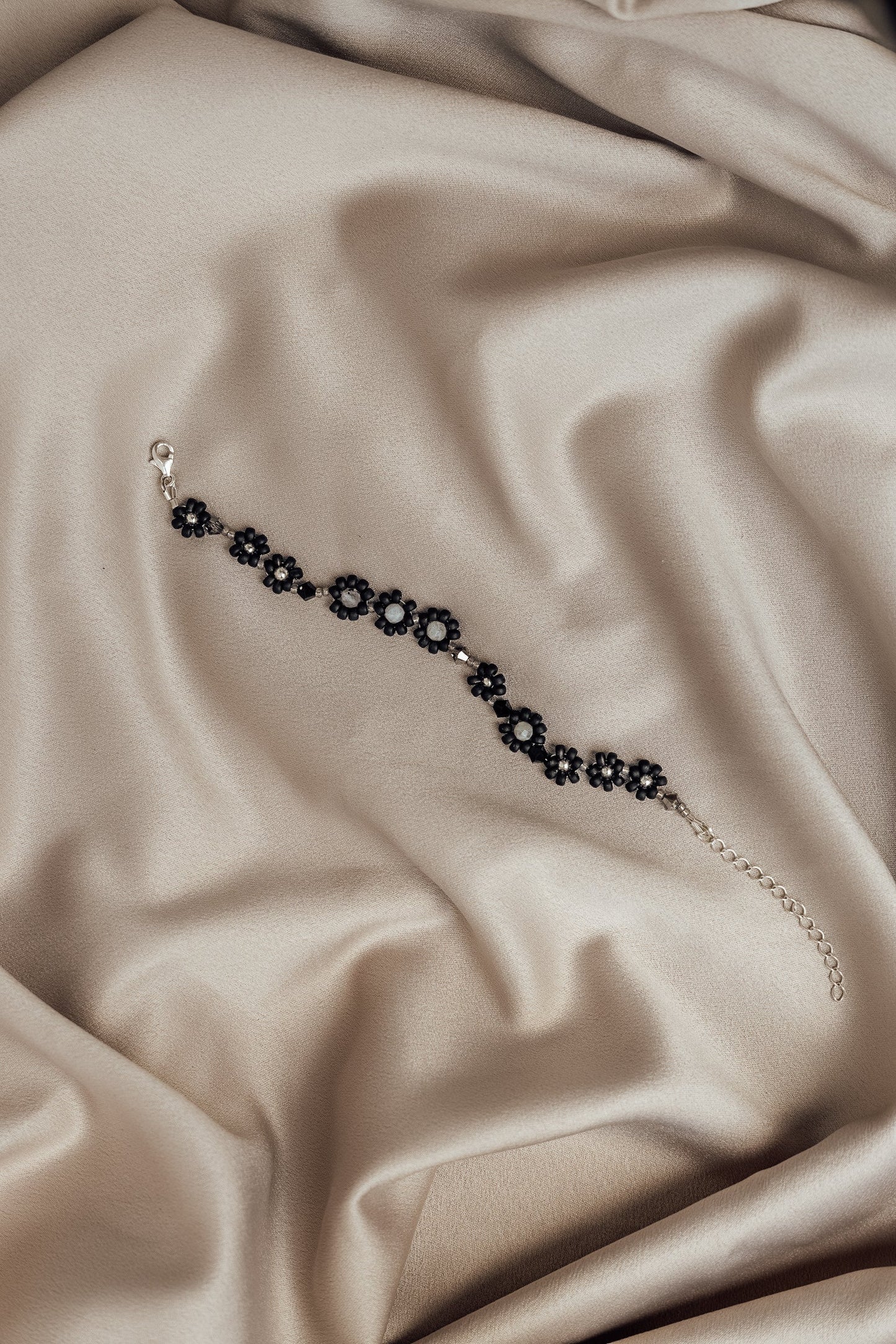 The Luna Daisy Bracelet - Velora Luxury Fashion