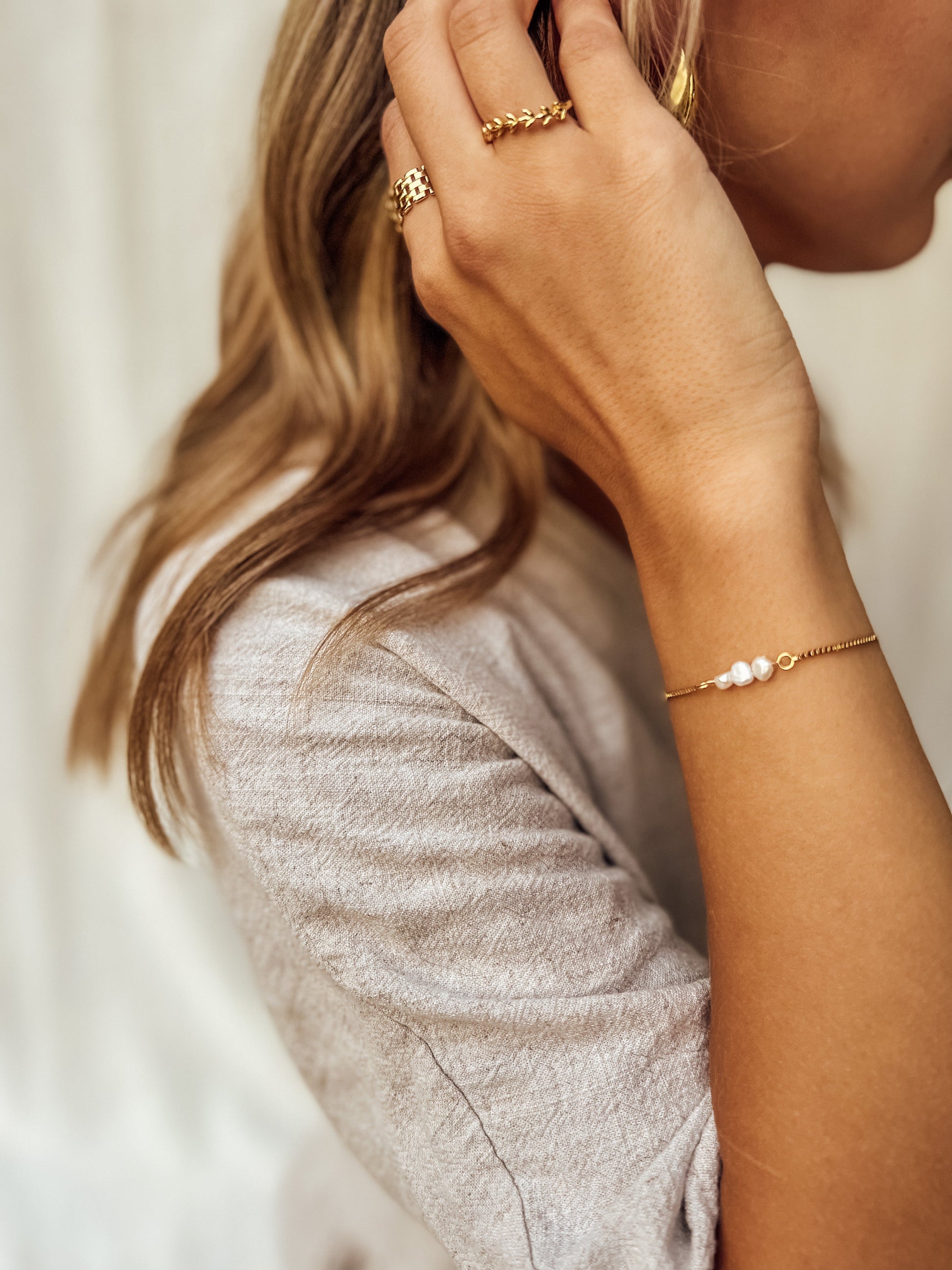 The Oak Bay Bracelet - Velora Luxury Fashion