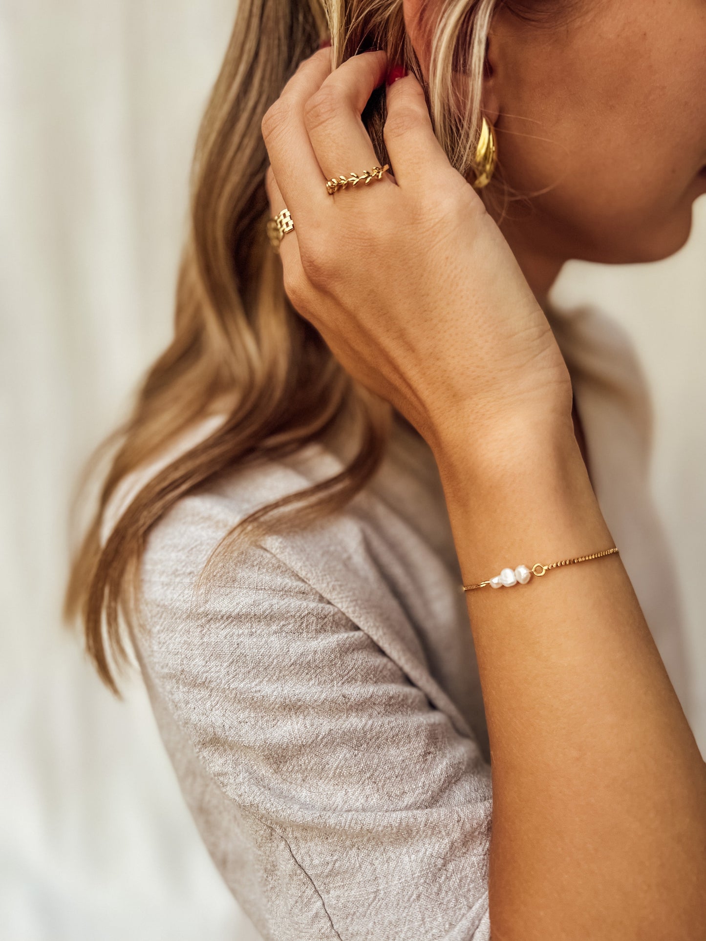 The Oak Bay Bracelet - Velora Luxury Fashion