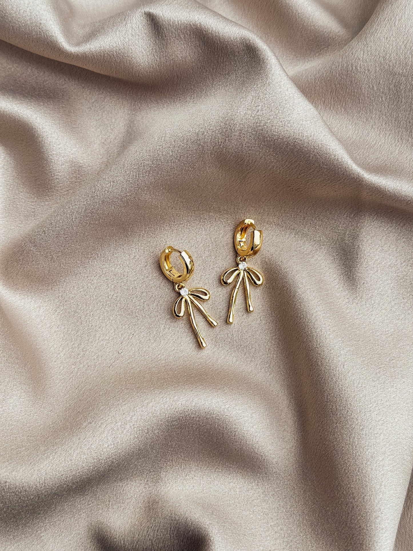 The Poppy Bow Huggies - Velora Luxury Fashion