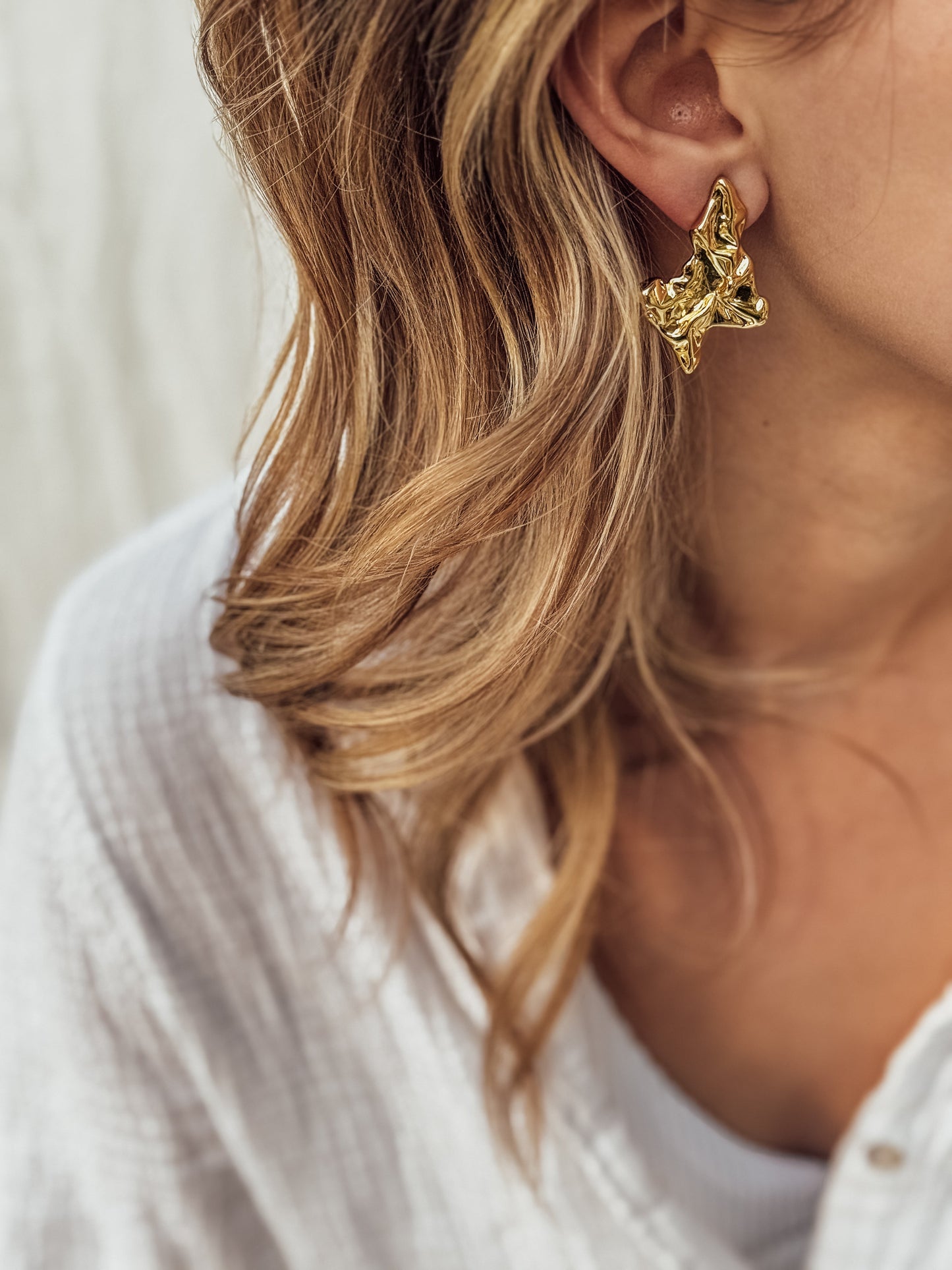 The River Studs In Gold And Silver - Velora Luxury Fashion