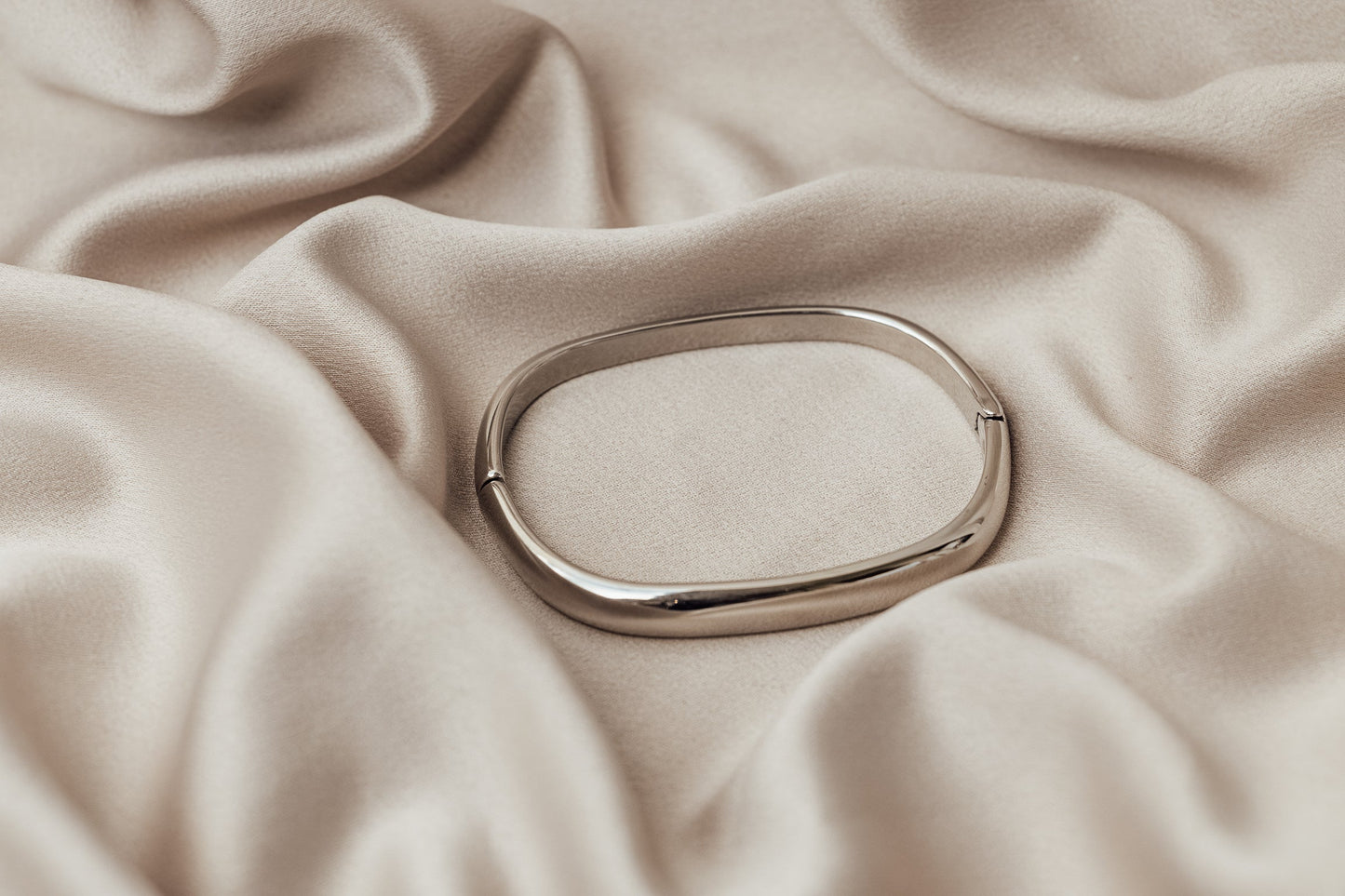 The Vera Bangle - Velora Luxury Fashion