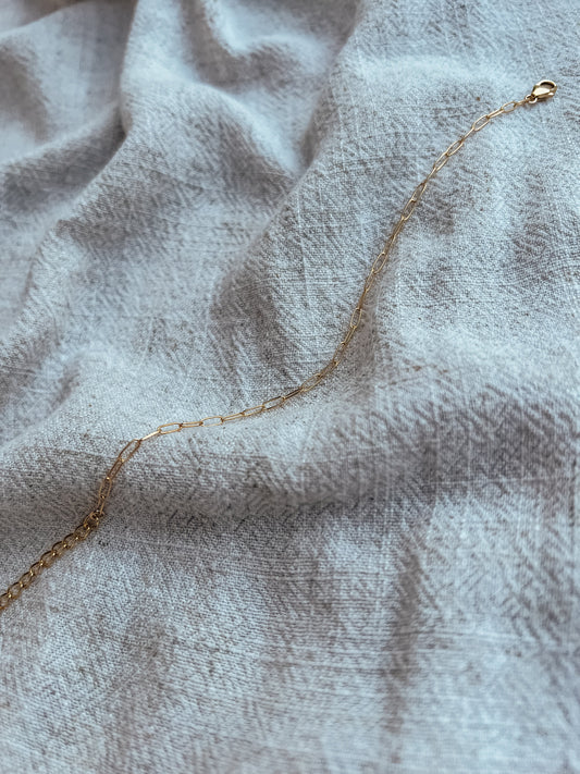 The Willow Paperclip Chain Bracelet - Velora Luxury Fashion