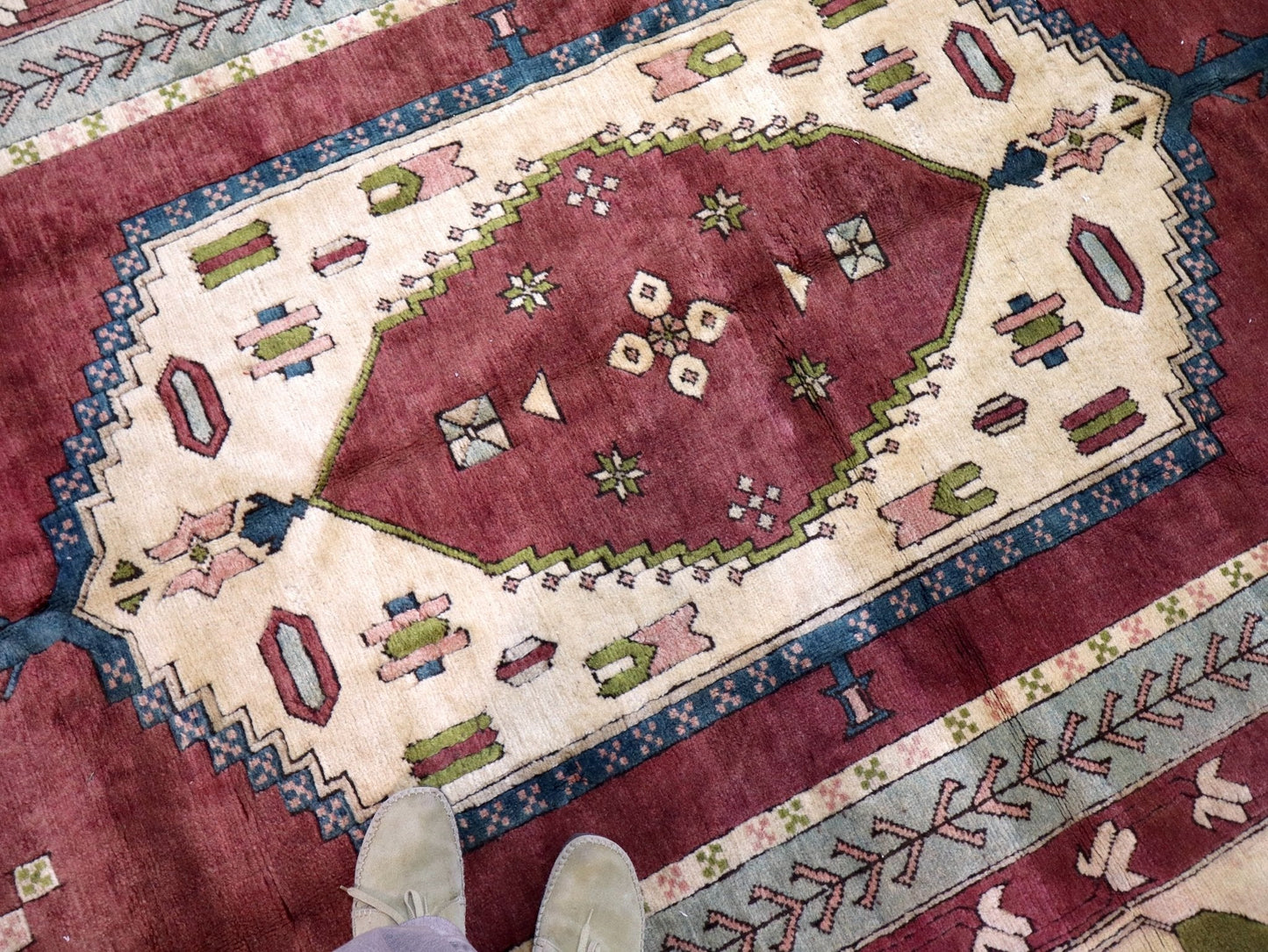 Turkish Niğde Rug | 7' 6" x 11' 6" - Velora Luxury Fashion