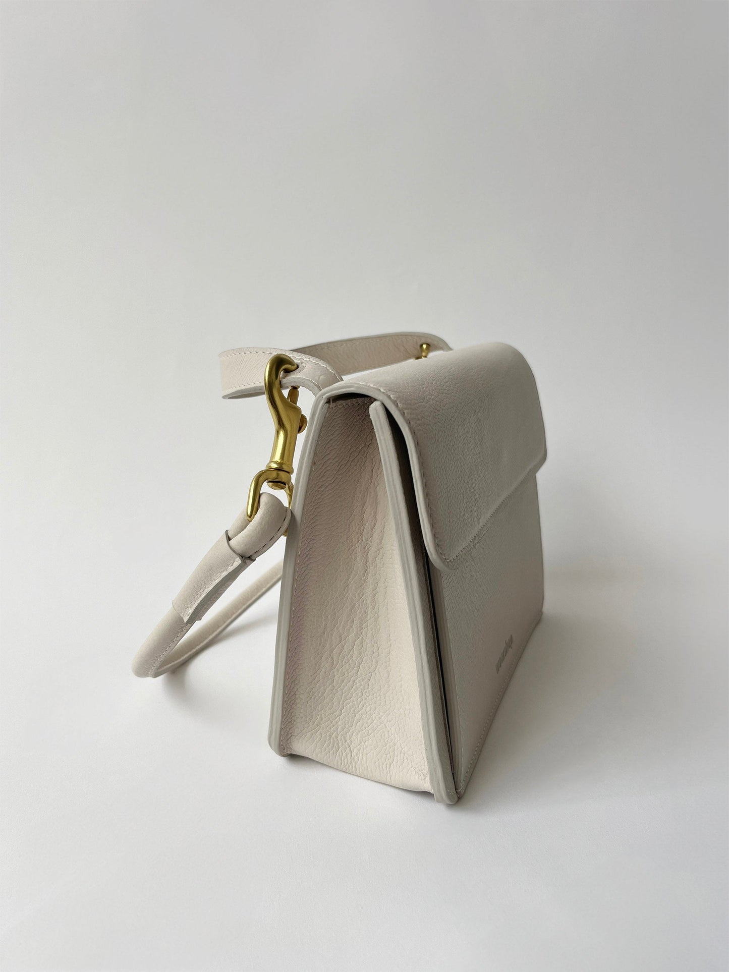 Vietta Piccola White - Velora Luxury Fashion