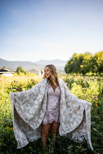 Blushing Beige & White Vintage Floral Print Extended Throw