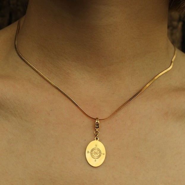 WANDERER Charm - Velora Luxury Fashion