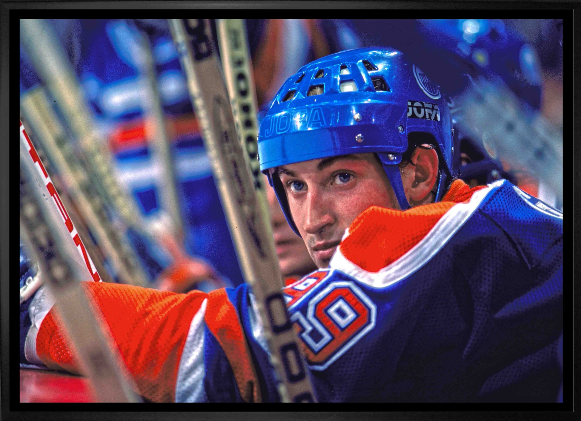 Wayne Gretzky Edmonton Oilers Framed 20x29 Bench Close-Up Canvas - Velora Luxury Fashion