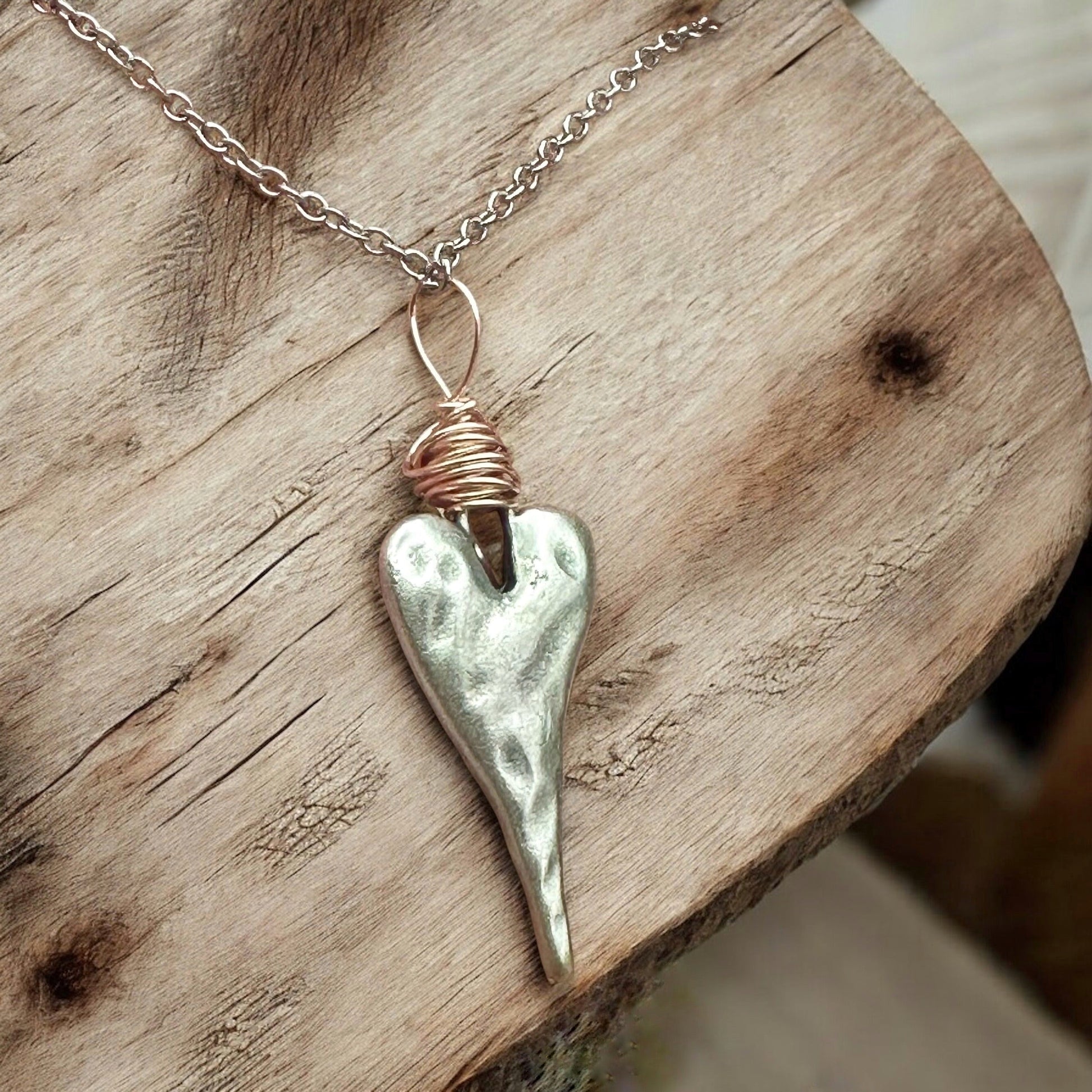 Wire Wrapped Heart Necklace - Velora Luxury Fashion
