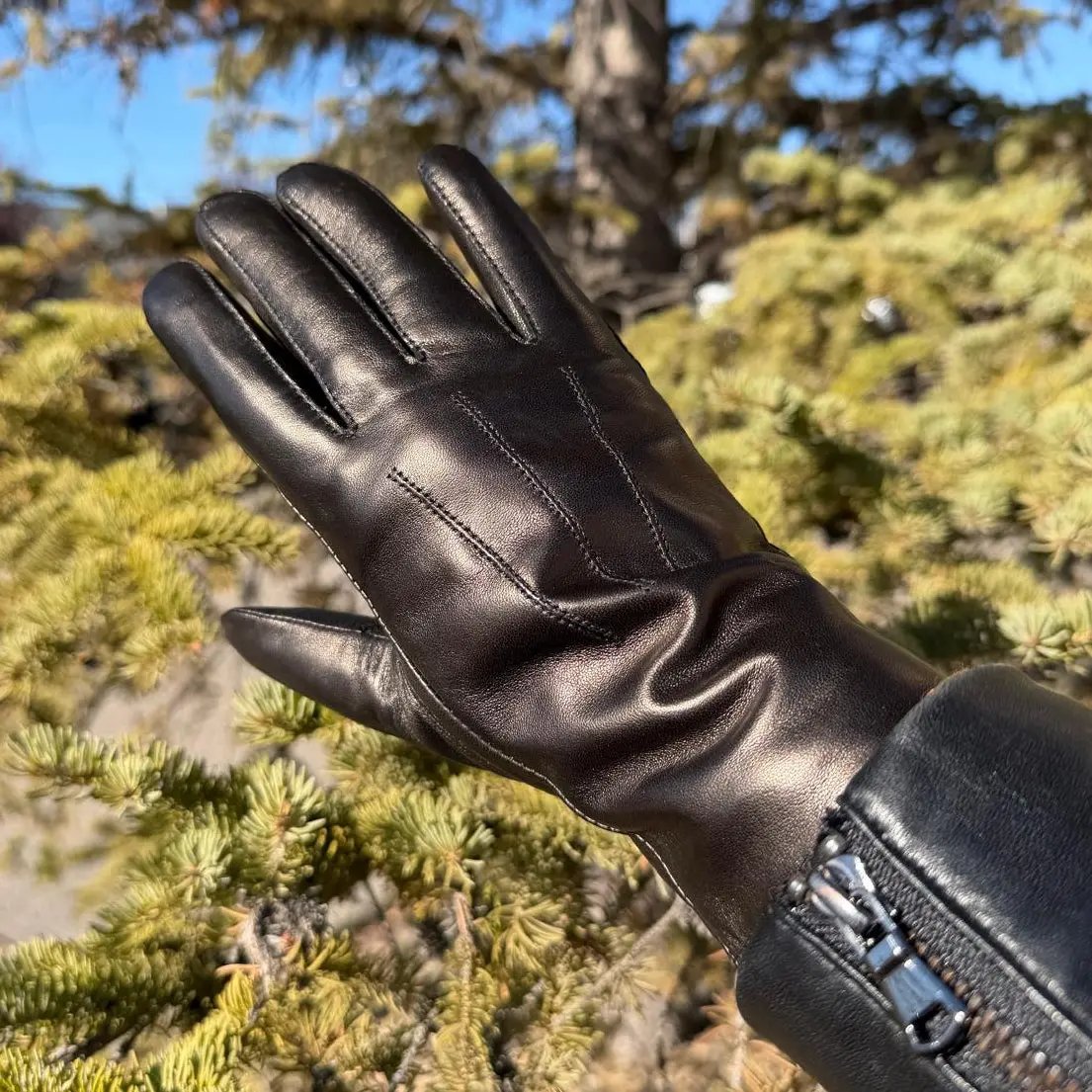 Women's Drum Dyed Lamb Leather Gloves with Luxurious Rabbit Fur Trim - Velora Luxury Fashion