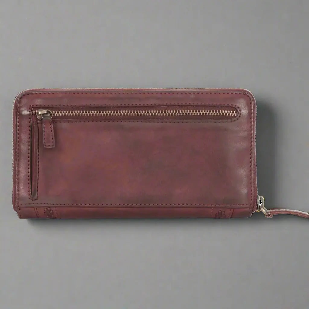 Women's Zip Around Wallet Boutique of Leathers/Open Road