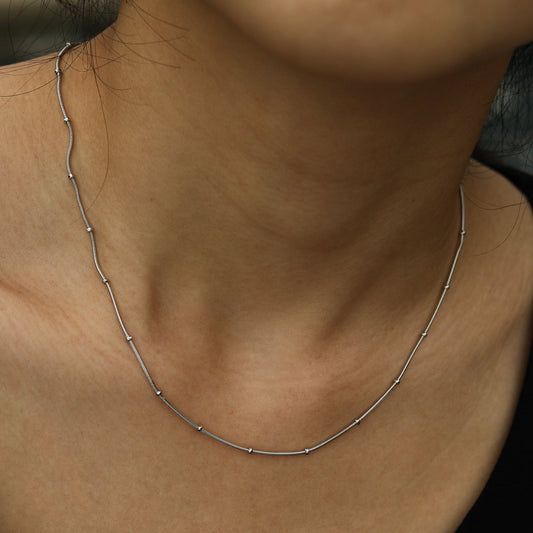 ZAHARA Mini Textured Beaded Dainty Silver Chain - Velora Luxury Fashion