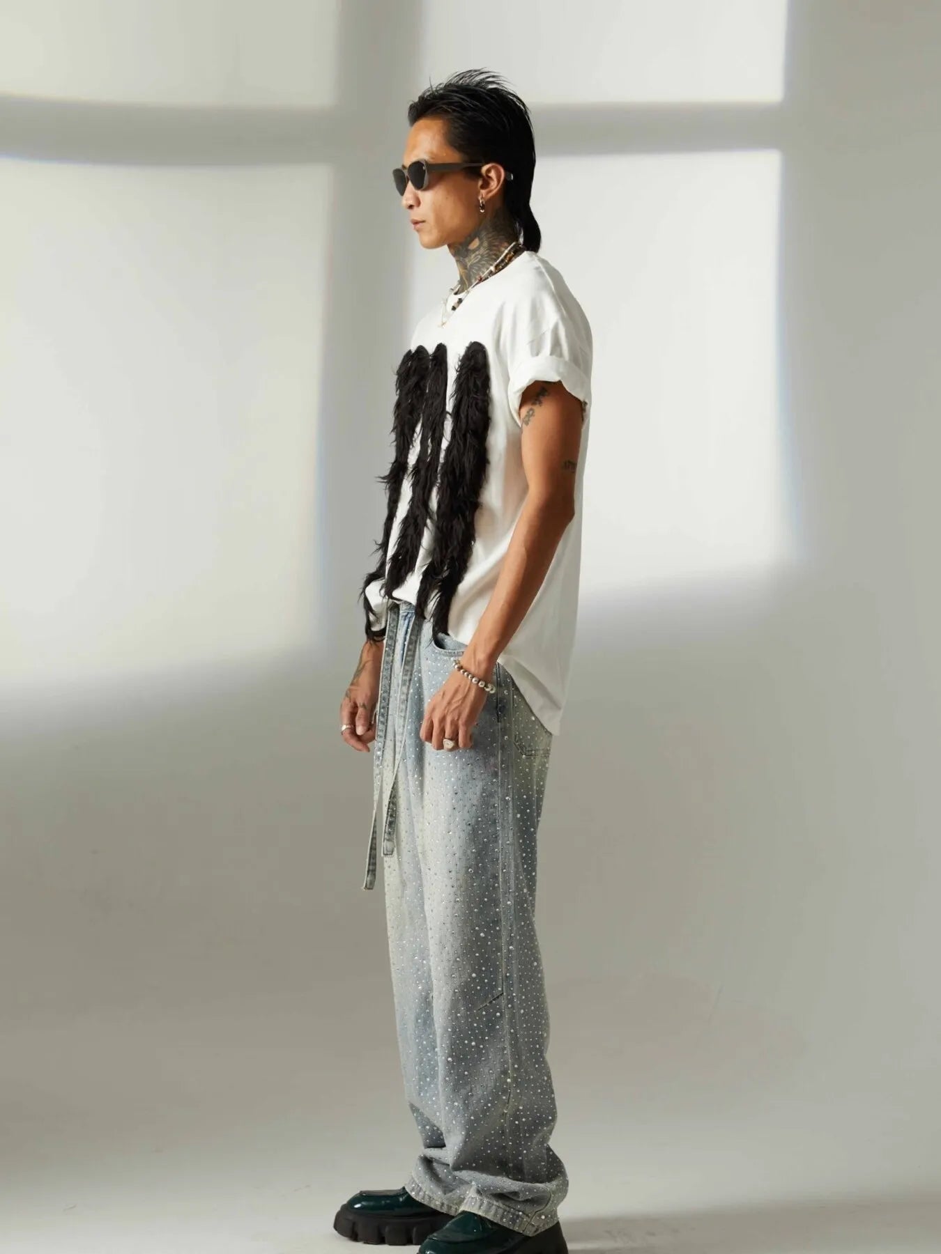 Men's Rhinestone Embellished Wash Relaxed Fit Jeans - Velora