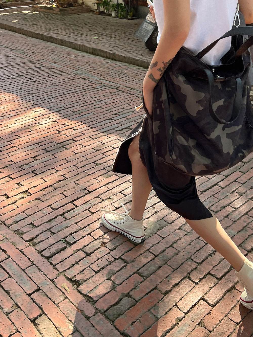 Women's Straight zip down Midi Pencil Skirt street style - Velora