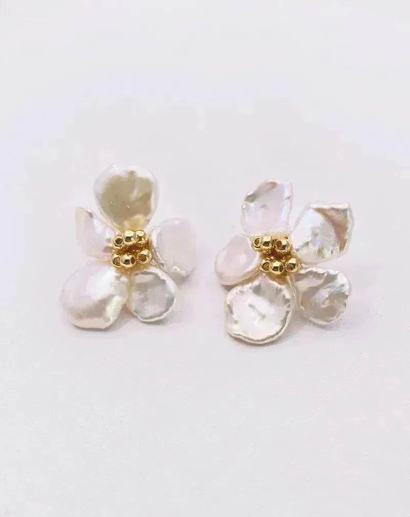 Baroque Pearl Earrings Female European And American Temperament Personality Flower Stud Earrings - Velora
