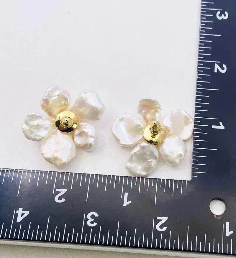 Baroque Pearl Earrings Female European And American Temperament Personality Flower Stud Earrings - Velora