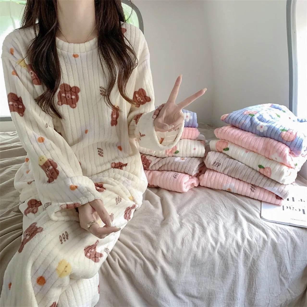 2pcs Women's Fall Winter Warm Pajamas Sets Coral Long Sleeve Cute Cartoon Bear Sleepwear Nightclothes - Velora