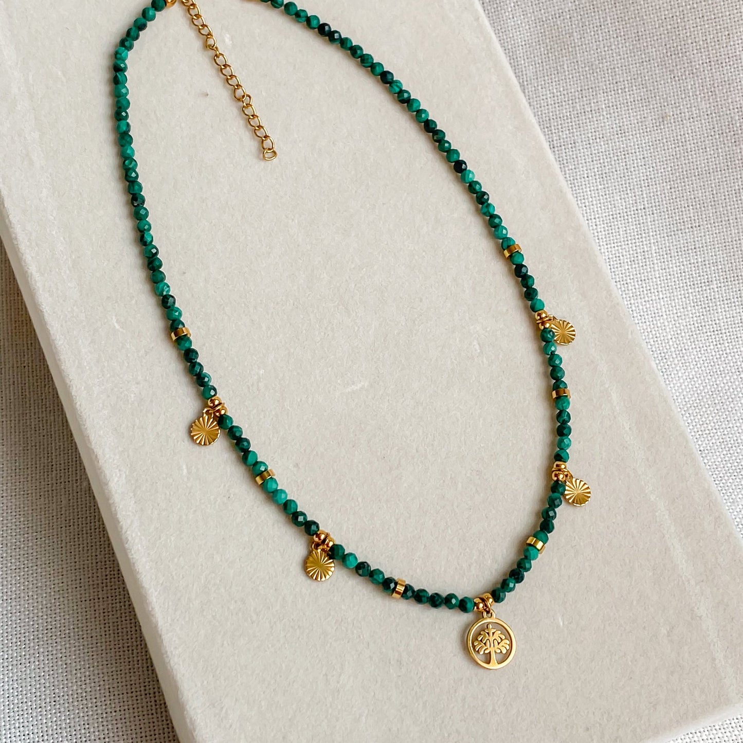 DEMETER | Collier en Malachite avec pendentif arbre de vie